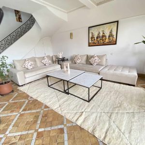 neutral rug in living-room
