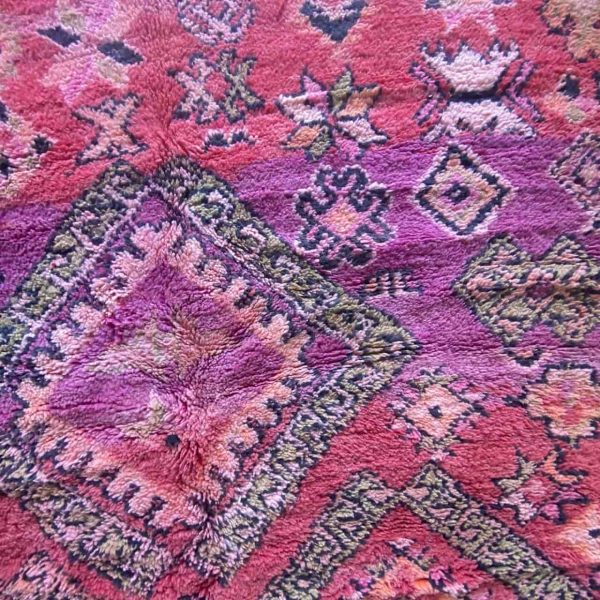 purple rug in detail