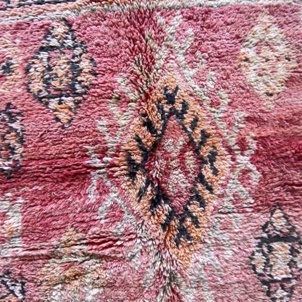red orientall rug
